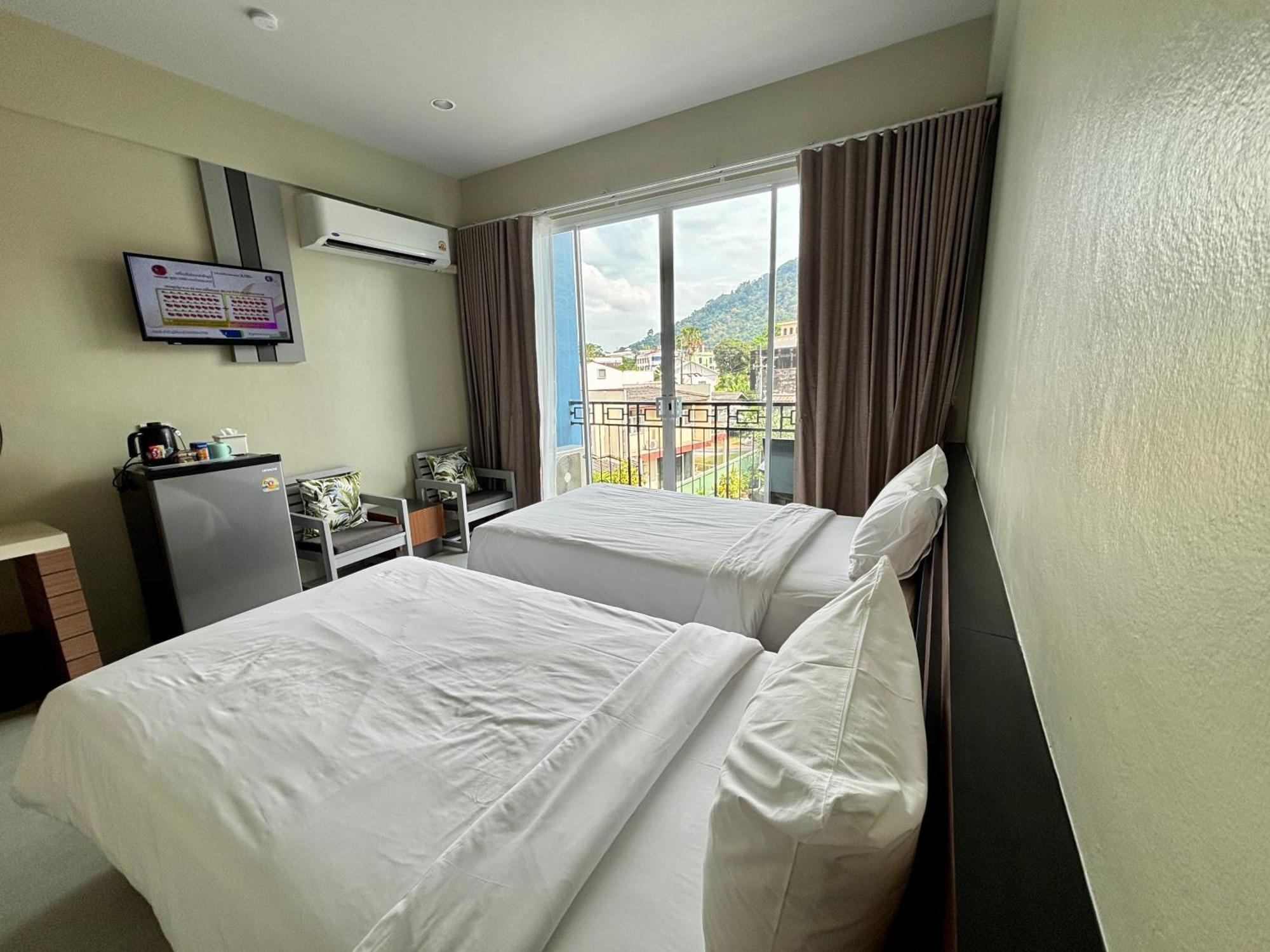 Siri Hotel Phuket Exterior foto